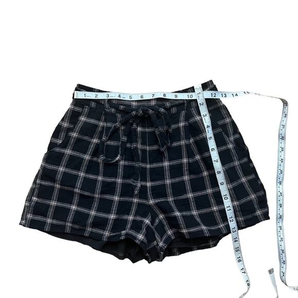 American Eagle Plaid Shorts Size XS - Picture 3 of 9